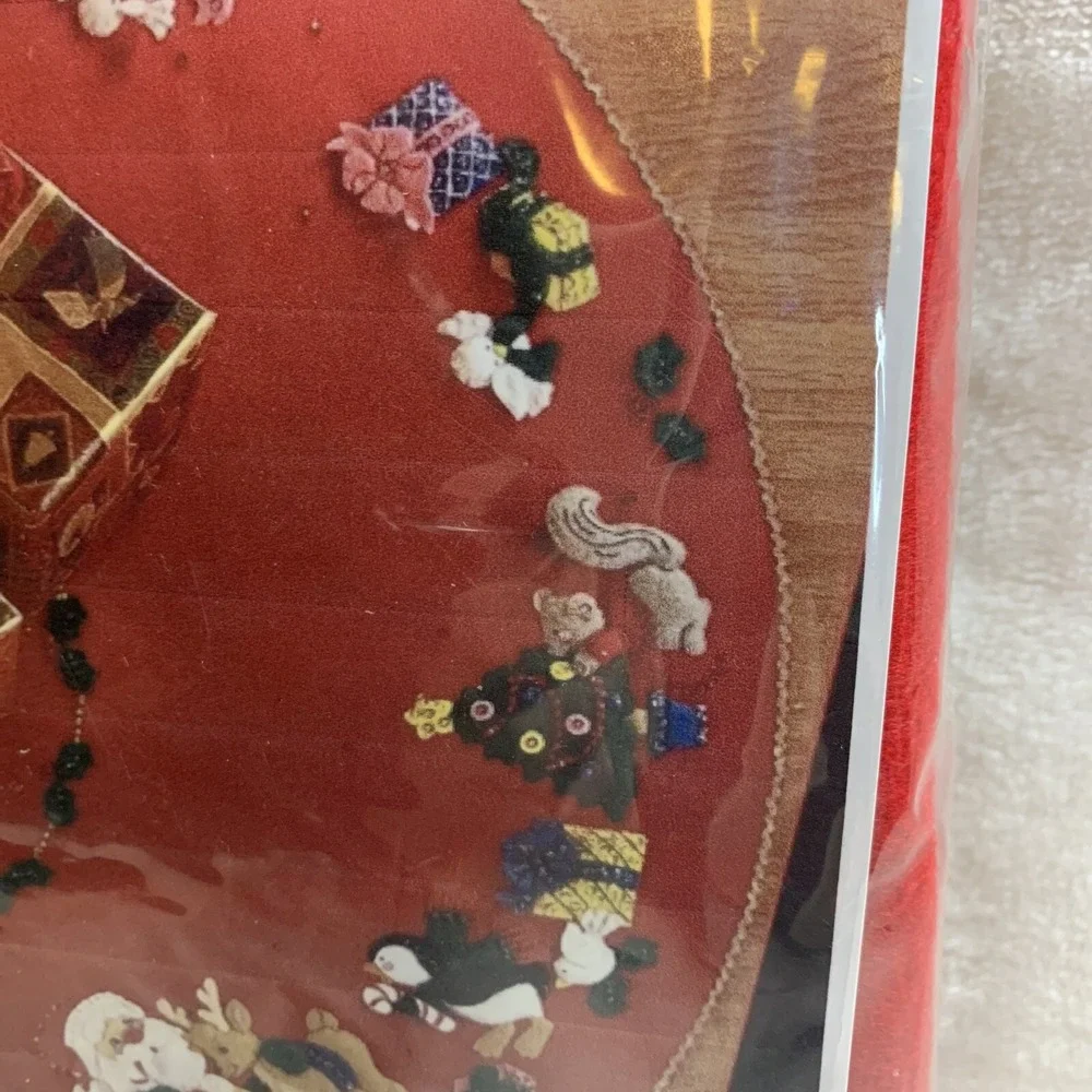 Christmas Bucilla Felt Appliqué Craft Tree Skirt Kit 84961 Woodland Holidays 42